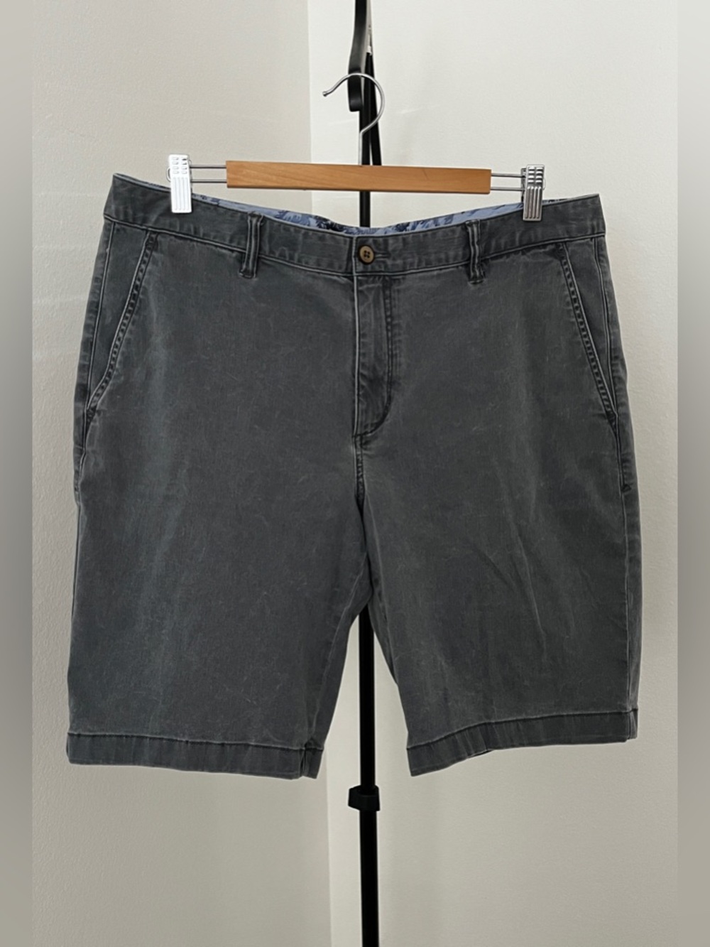 Tommy Bahama Island Shorts 🌴 Soft Distressed Gray Casual Vacation Style | 36